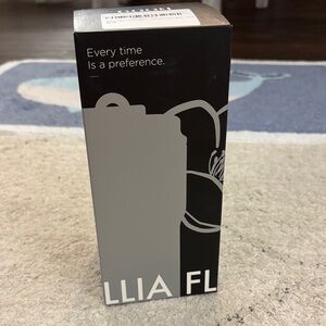 Black and Gray Sparkling Insulation Cup 🥳 Brand New 🍒